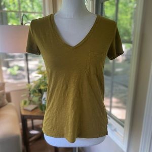 Lightweight V-neck Madewell t-shirt